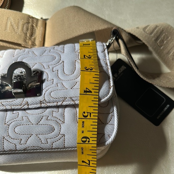 True Religion White and Tan Quilted Crossbody Bag with Gold Clasp - Picture 16 of 16